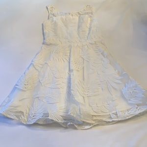 Stunning Miss Behave Girls Dress. Size L.